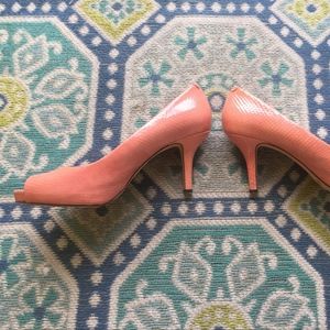 Vince Camuto pink peep toe kitten heel used once